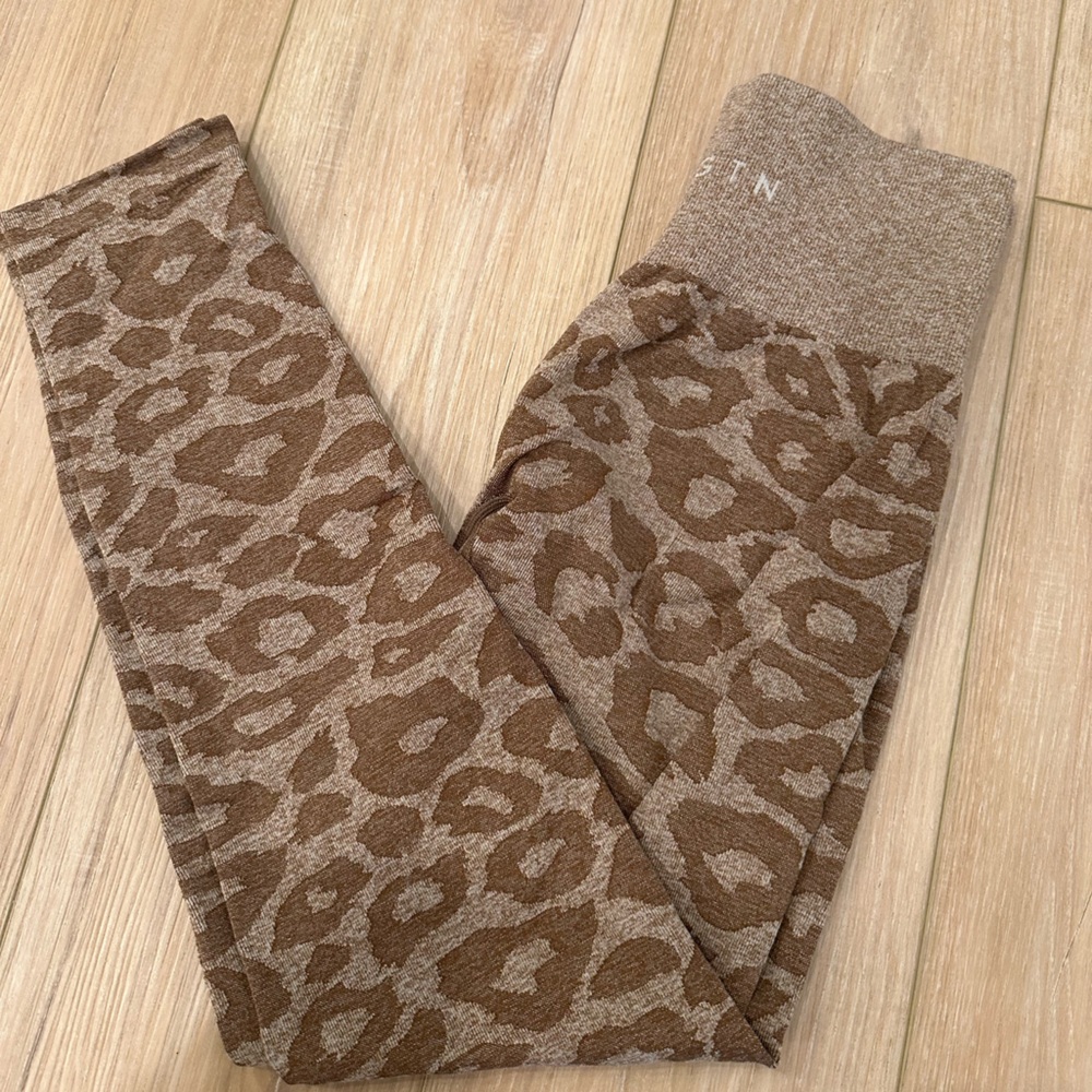 Nvgtn leggings